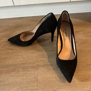 Steve Madden Rose Pointy Pump